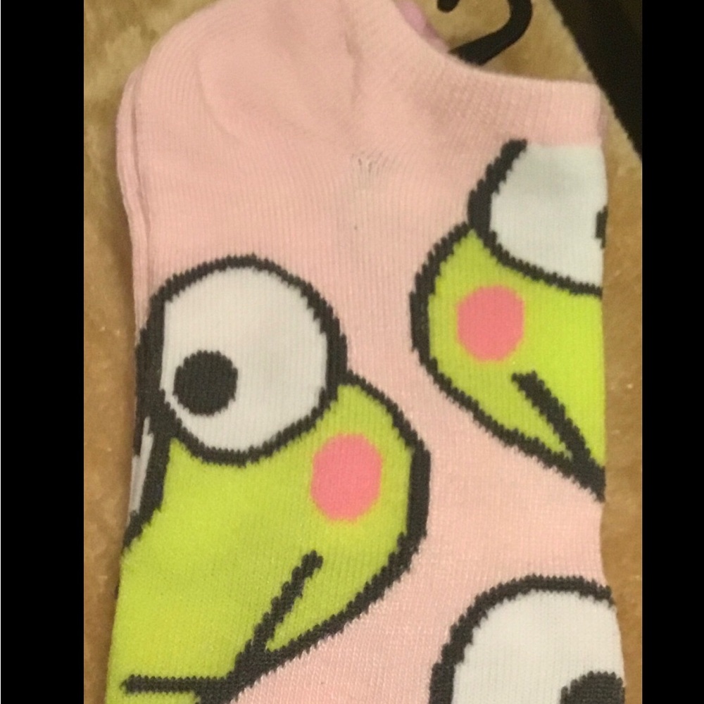 🆕 Friends of Hello Kitty / No-Show Socks / Shades of Pink / NWOT / 🆕 2Pair 🩷